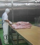 「ロースハムが出来るまで」の製造過程1