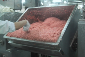 「あらびきウインナー」の製造過程3